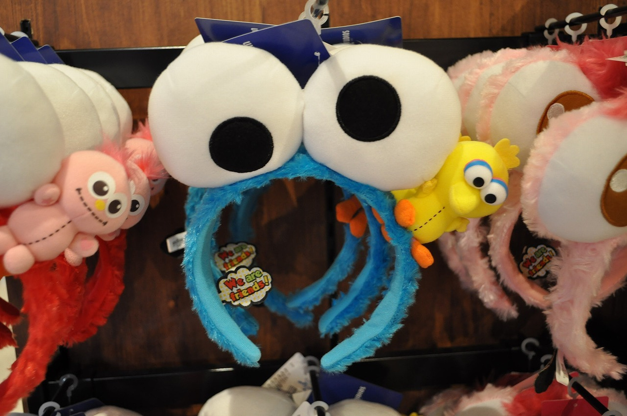 ビッグ目玉クッキーモンスター ミニビッグバードのカチューシャ キャステル Castel ディズニー情報