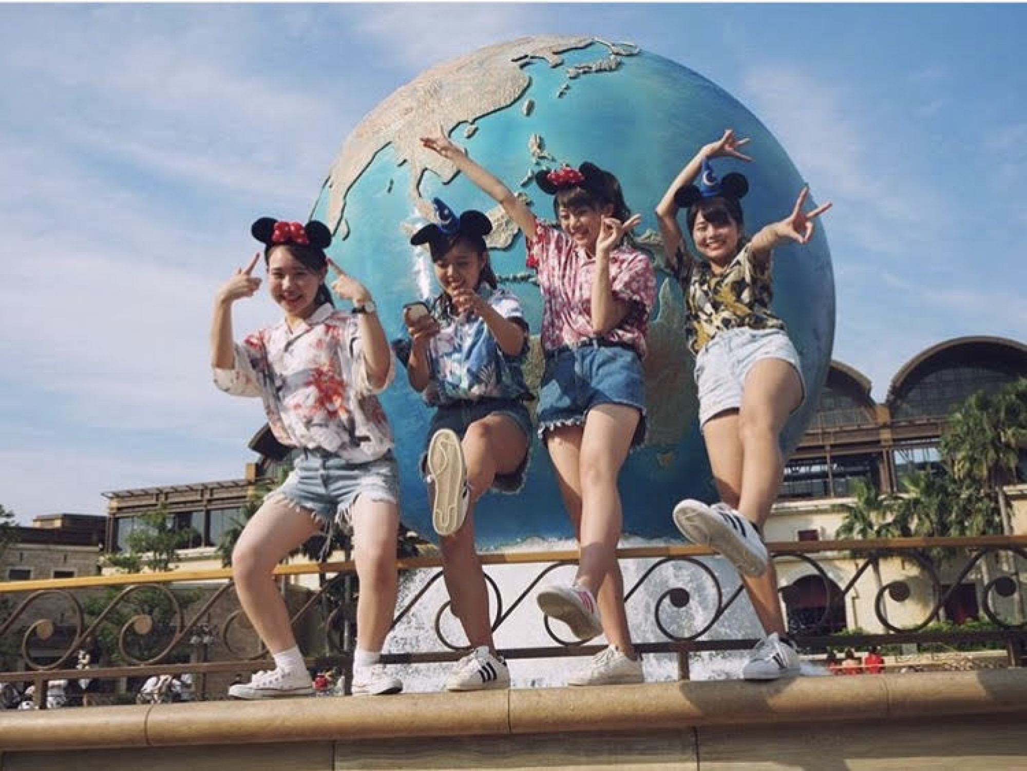 弟子ミッキーカチューシャ アロハシャツコーデ キャステル Castel ディズニー情報