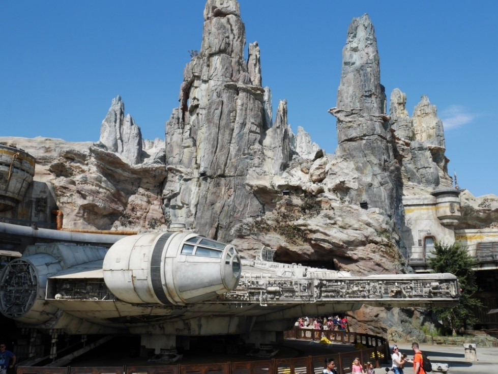 最新 スター ウォーズグッズ25選 東京ディズニーランドで買えるお土産まとめ 映画公開記念グッズも 最新 スター ウォーズグッズ25選 東京ディズニーランドで買えるお土産まとめ 映画公開記念グッズも