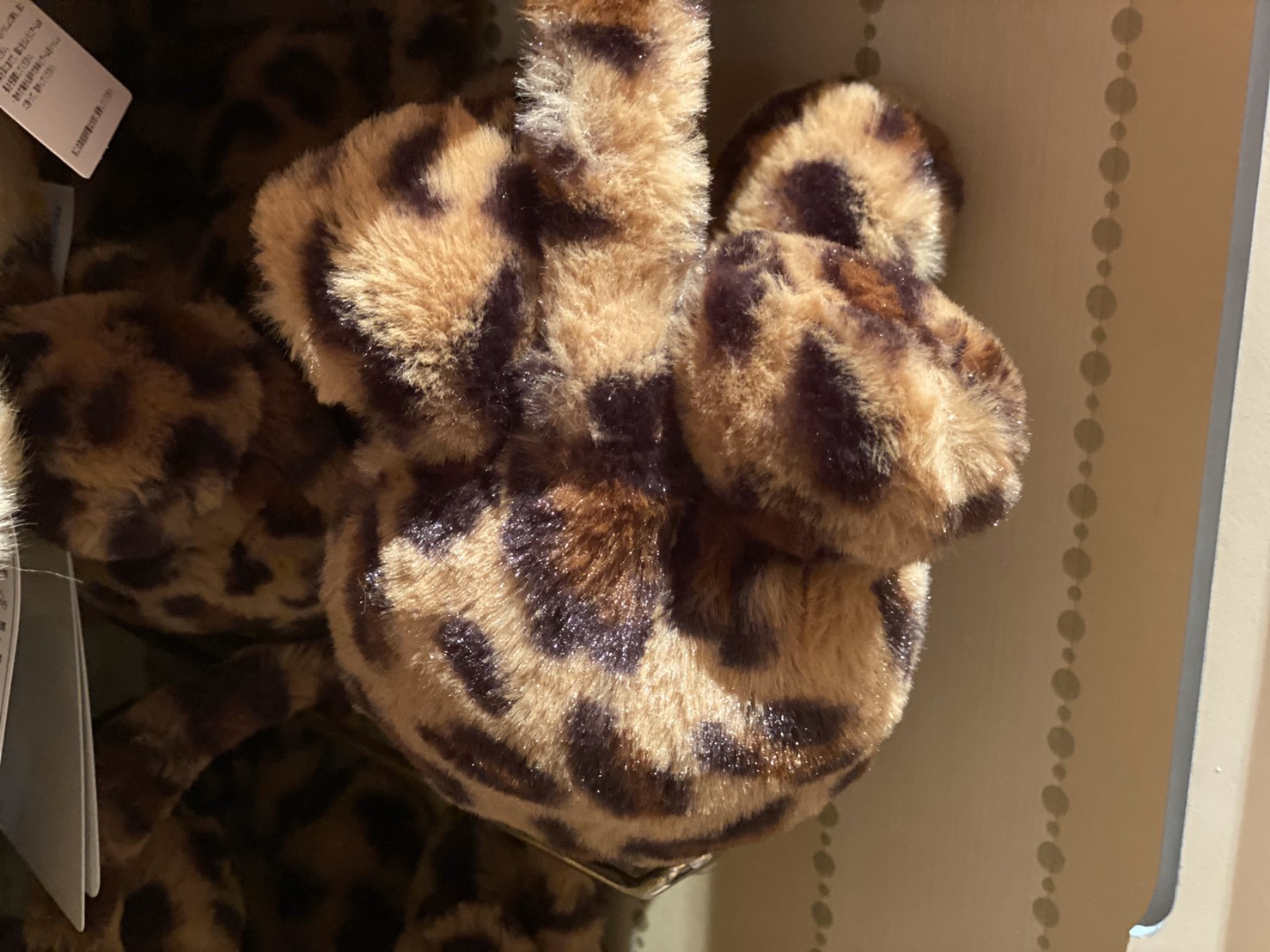 ミッキーシェイプの耳あて レオパード キャステル Castel ディズニー情報