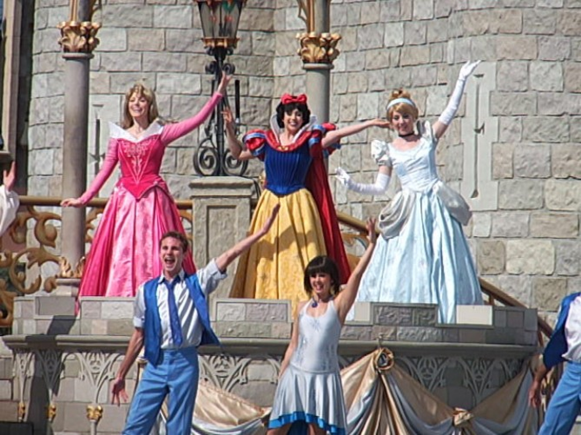 ワンスアポンアタイムのキャラクター キャステル Castel ディズニー情報