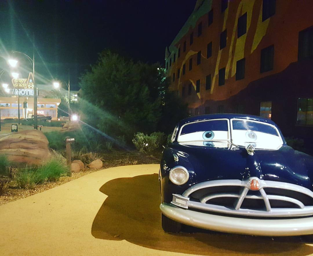 見た目は怖いけど 中身はとっても優しいおじいちゃんカー キャステル Castel ディズニー情報