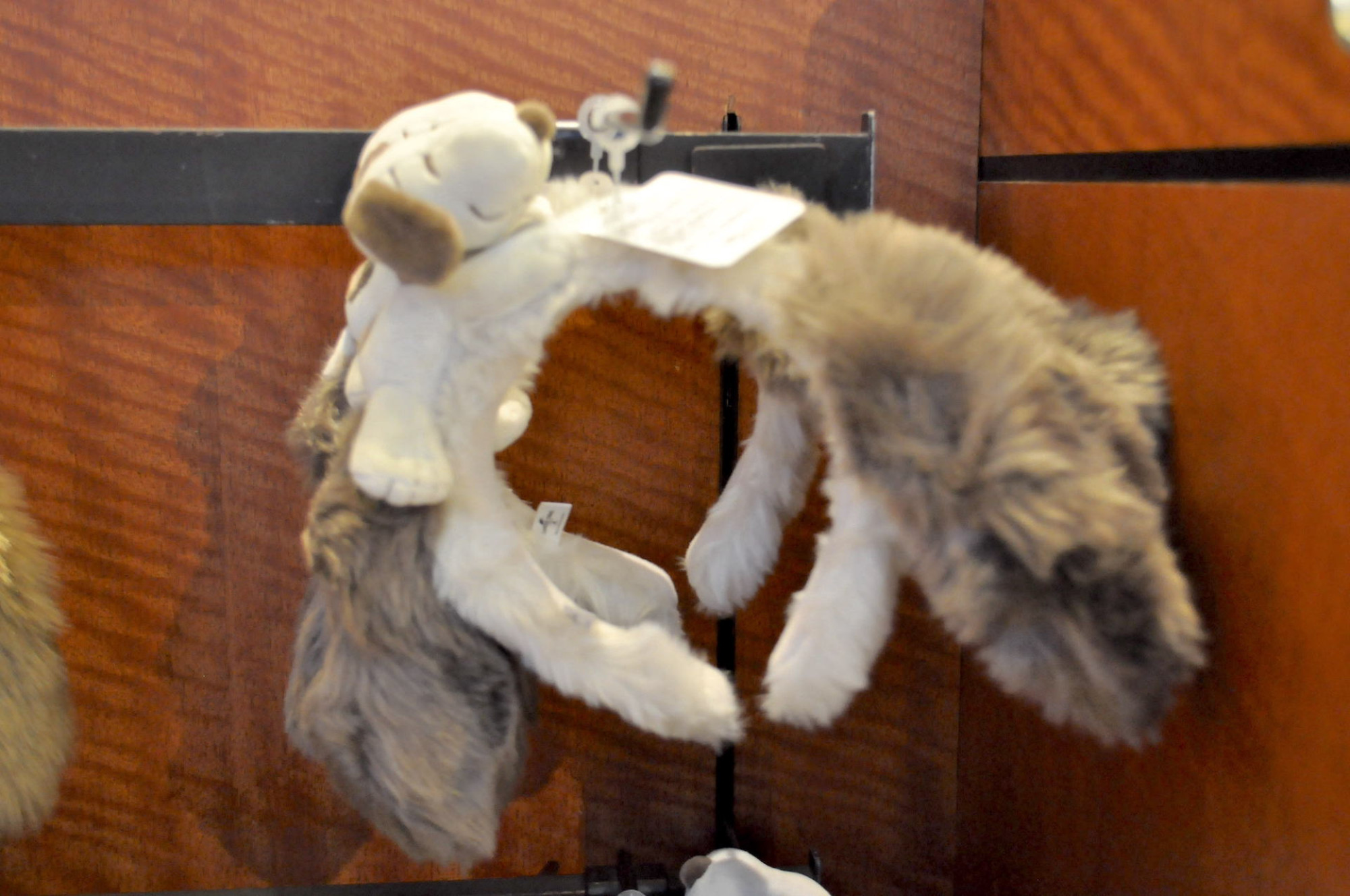 スヌーピーマスコット付きカチューシャベージュ キャステル Castel ディズニー情報