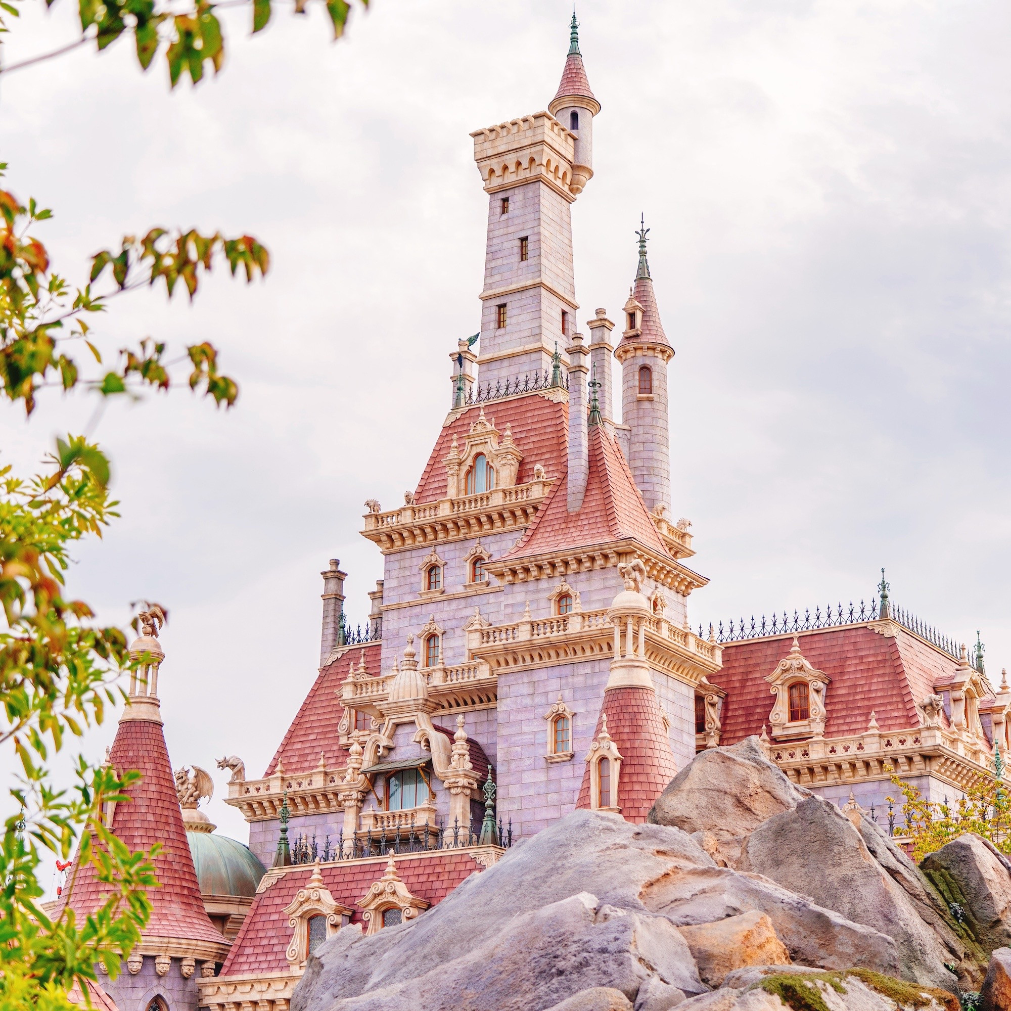 美女と野獣の城 キャステル Castel ディズニー情報
