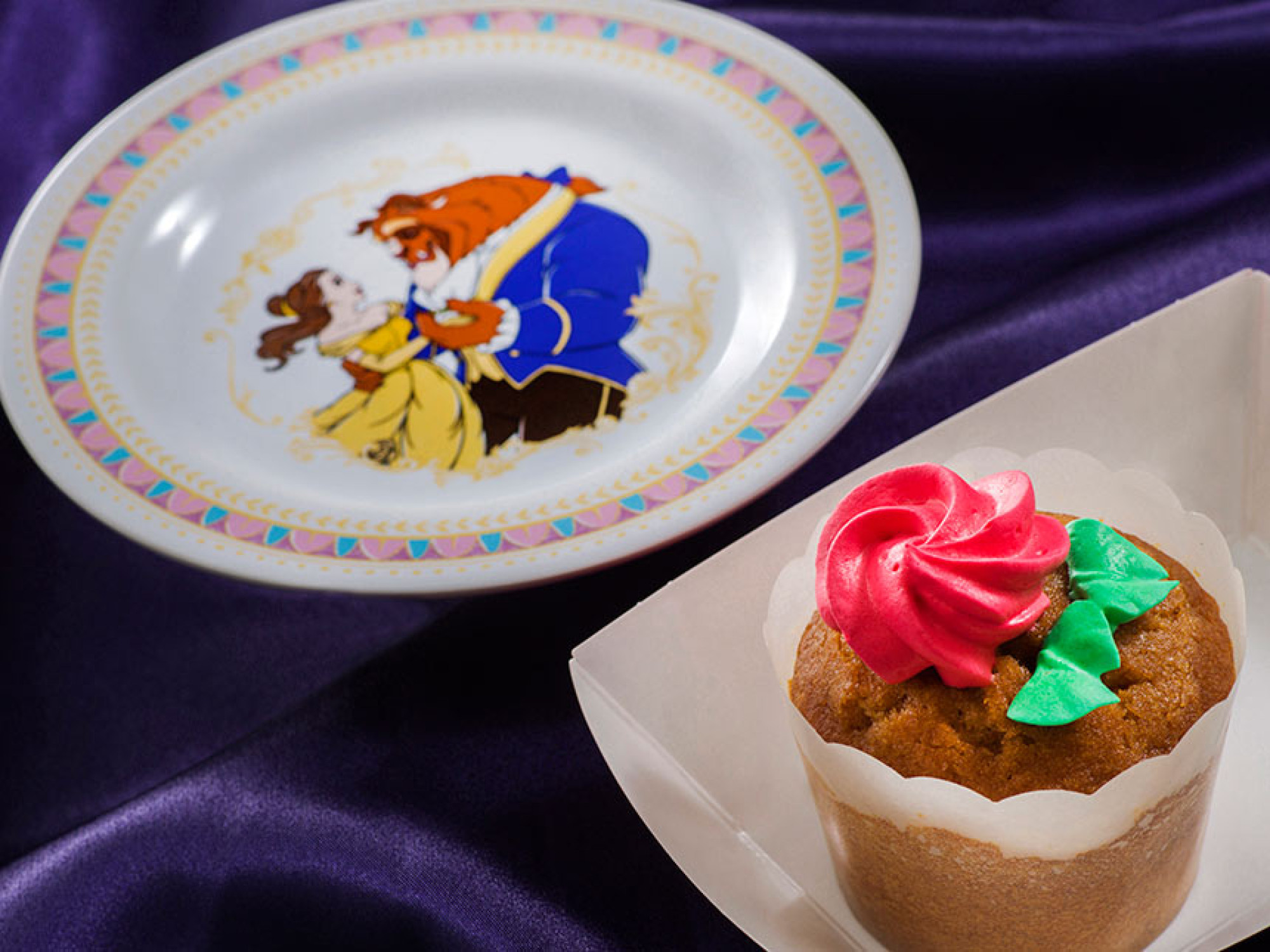 カップケーキ キャラメル風味 キャステル Castel ディズニー情報