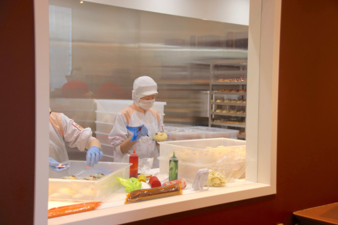 アンパンマンのパン製作中