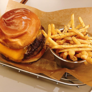 【東京】絶品グルメ系ハンバーガー6選！肉汁たっぷり・ボリューム満点・インスタ映えも♪