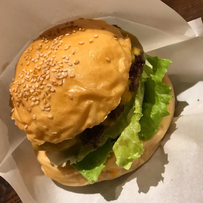 burger kitchen WAKIE WAKIE