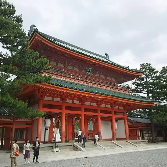 二条通近くにある平安神宮