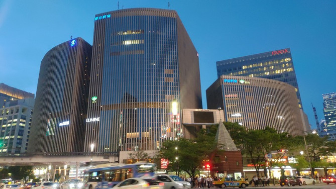 銀座の数寄屋橋