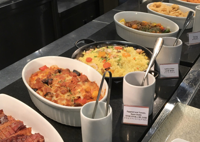 ドーミーインカロスキルのビュッフェ