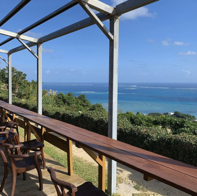 カフェくるくまのテラス席