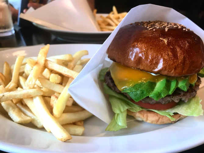 ゴールデンブラウン