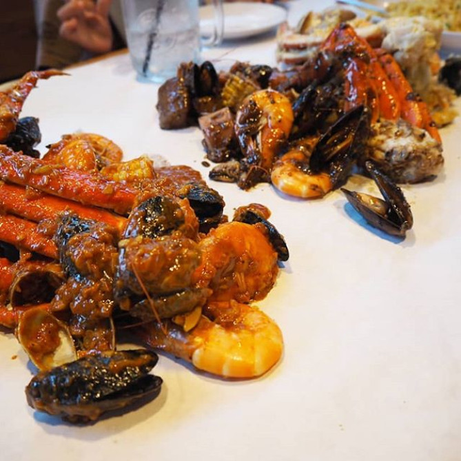 ワイキキ周辺おすすめレストラン「クラッキンキッチン」