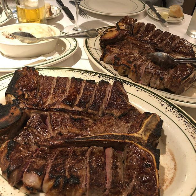 ワイキキ周辺おすすめレストラン「ウルフギャングステーキハウス」