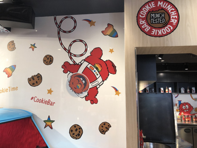 クッキータイムの壁