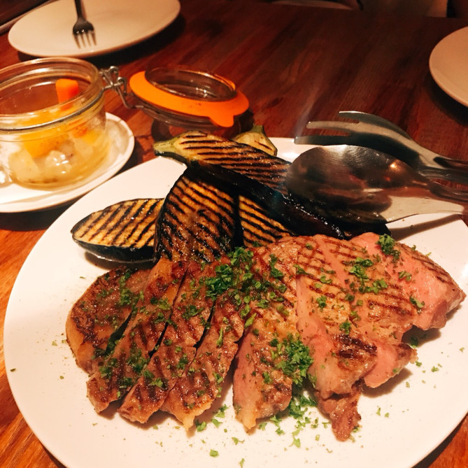 グラマシーテーブル