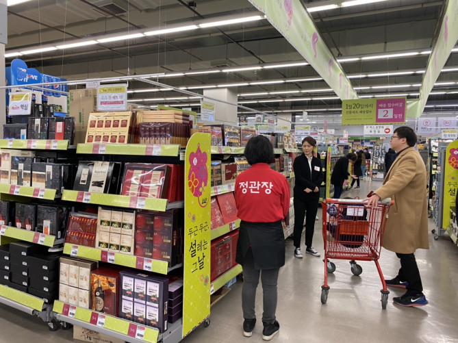 韓国マートの旧正月のギフトコーナー