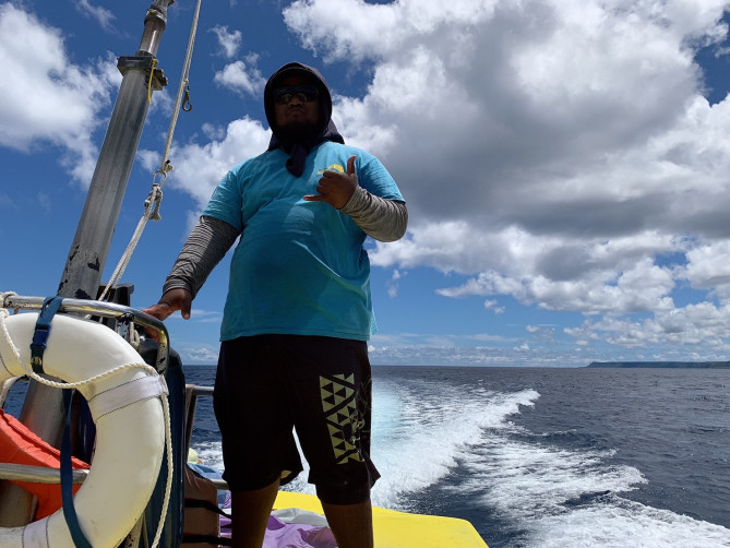 パラセーリングのスタッフ