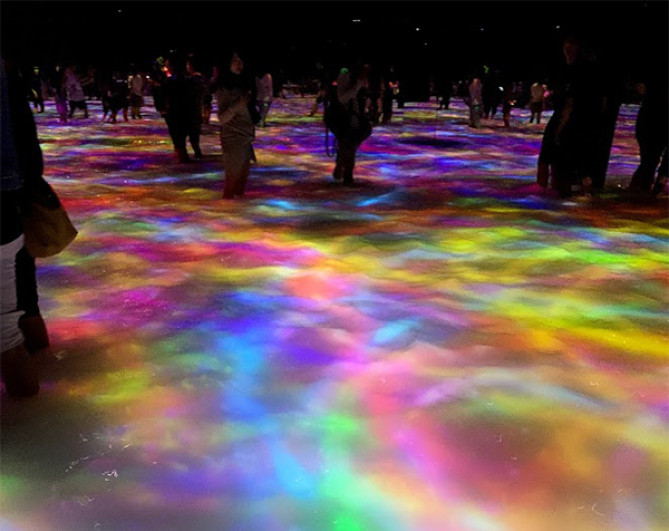 チームラボプラネッツ豊洲の水面アート