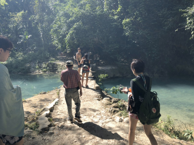 大自然が広がるカワサン滝