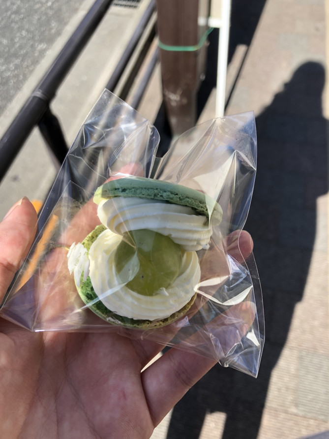 ぶどうクリームチーズマカロン