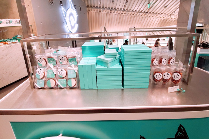 カフェ内にはお土産も販売