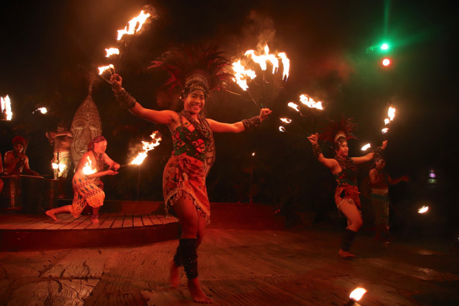 ファイヤーダンス