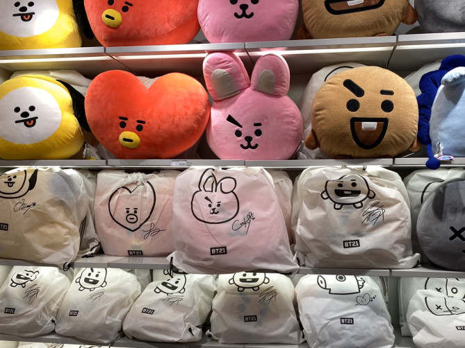 BT21のクッション