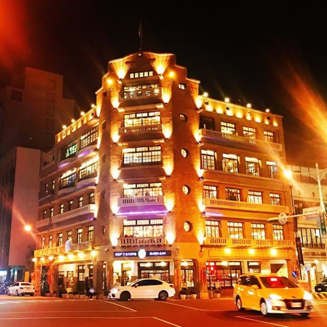 林百貨店の外観