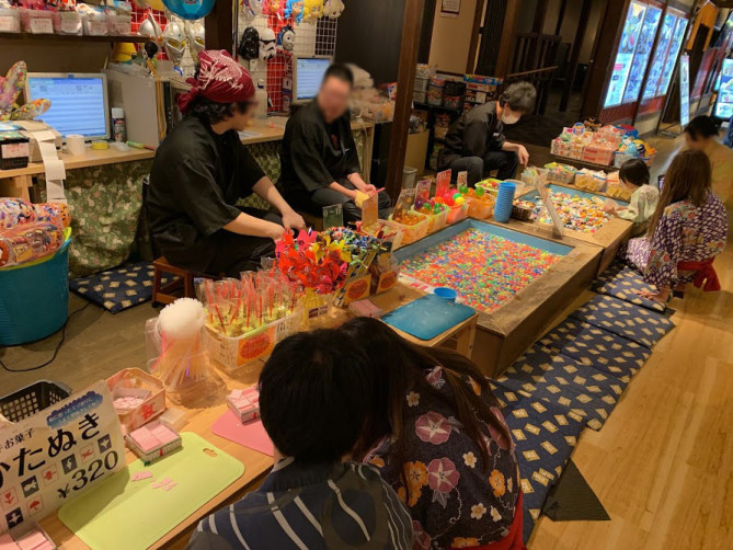 お台場大江戸温泉物語の縁日「スーパーボールすくい」