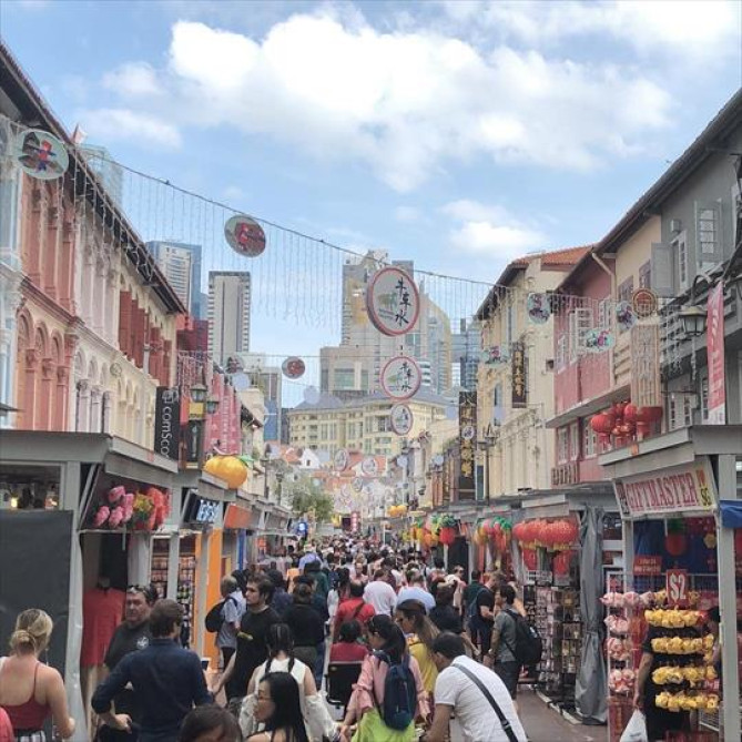 混雑する「チャイナタウン・ストリートマーケット」