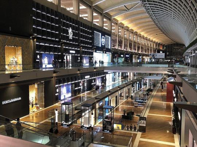 「ショップス・アット・マリーナベイサンズ」の金〜土は24時まで営業