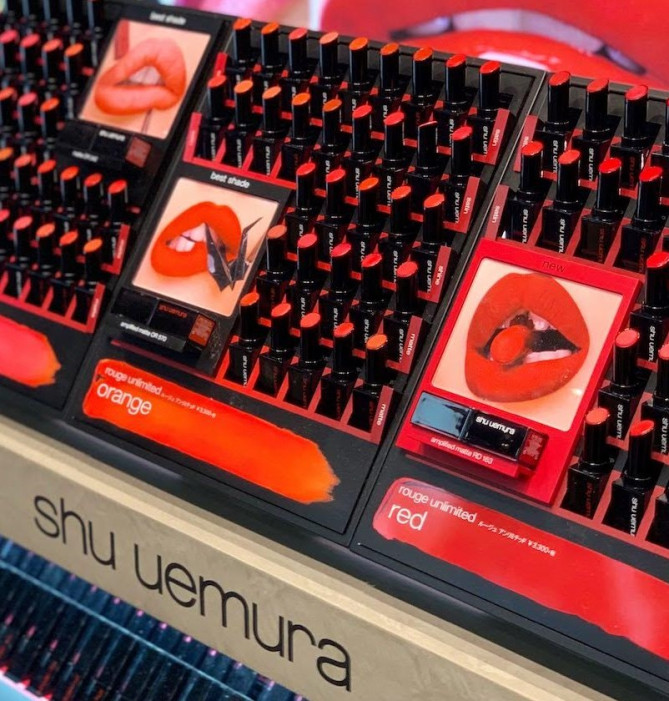 シュウ・ウエムラ