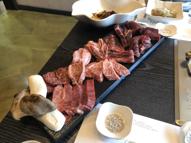 芸能人御用達の焼肉店「フクソラン」