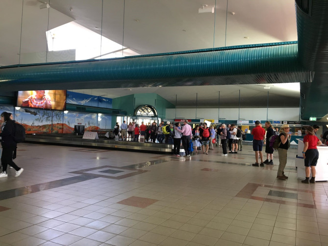 エアーズロックコネラン空港