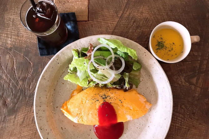 大人気の「和風ツナのオムライス」