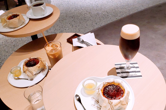 「ドラフトコーヒー」と「バスクチーズケーキ」