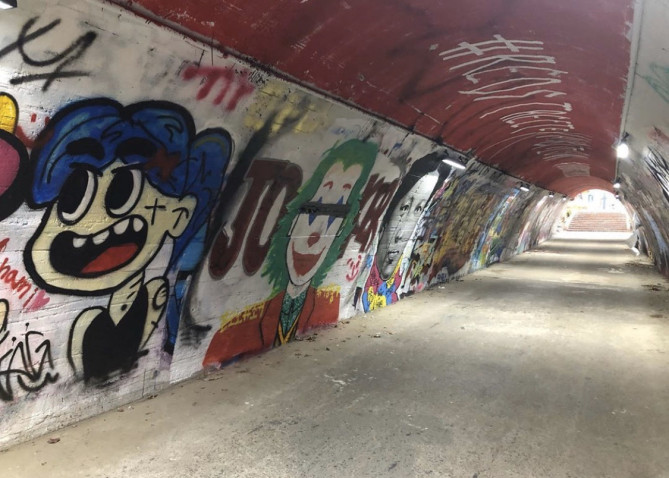 10話に登場した壁画トンネル