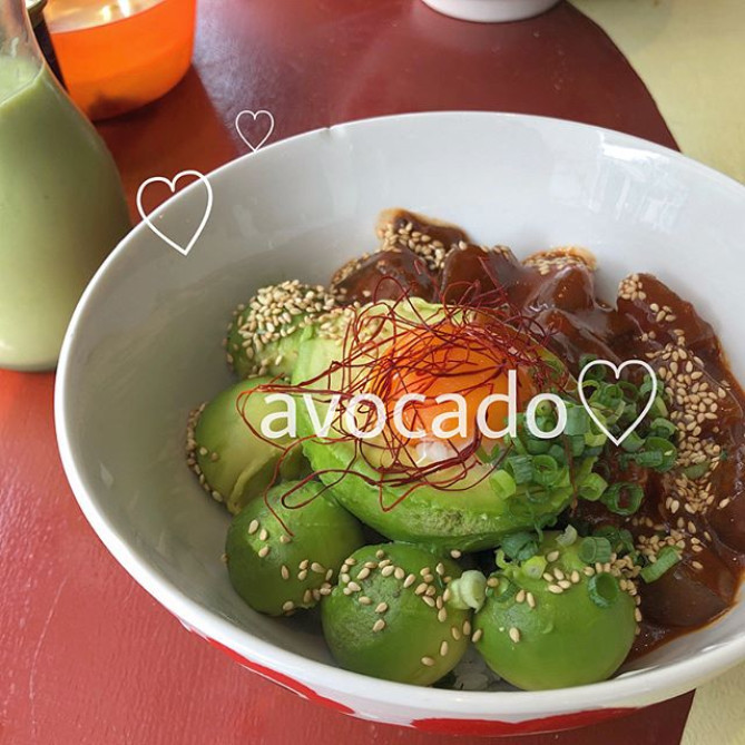 アボカドたっぷりのランチメニュー