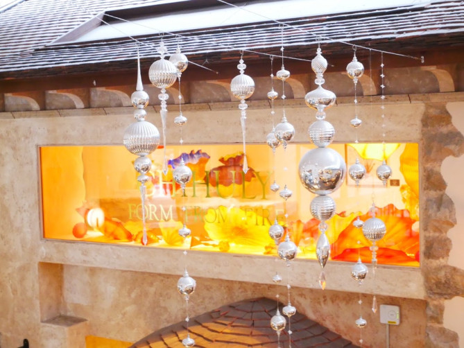 箱根ガラスの森美術館「現代ガラス美術館」