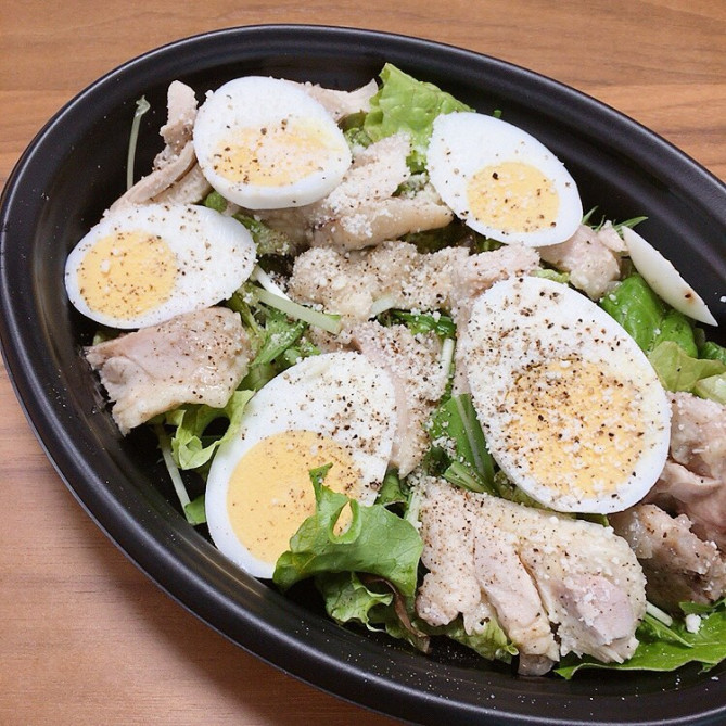 ガブリシェア渋谷店　チキンボウルサラダ