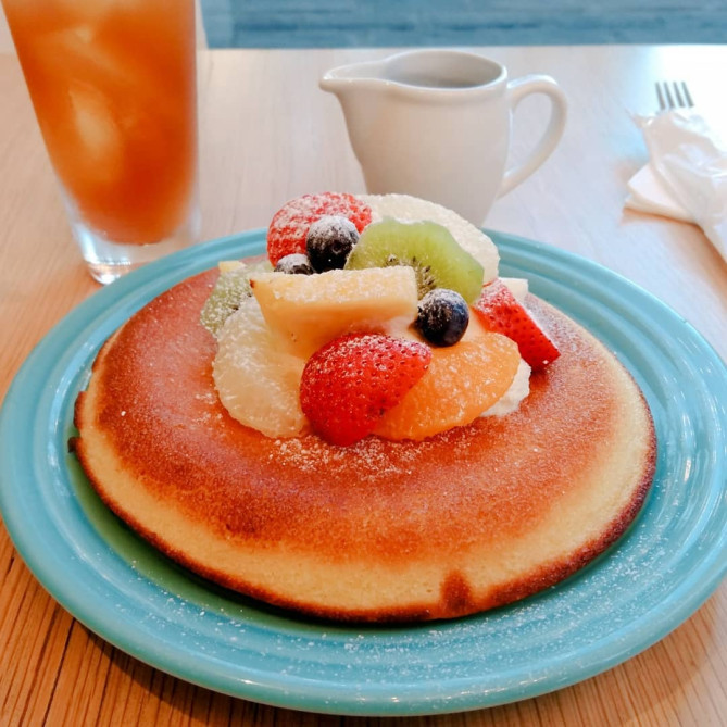 東京駅周辺 人気のパンケーキ店おすすめ7選 ふわふわな食感がたまらない魅惑のスイーツ