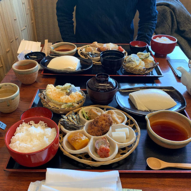清水 順正 おかべ家