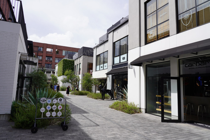 マリンアンドウォーク：内装