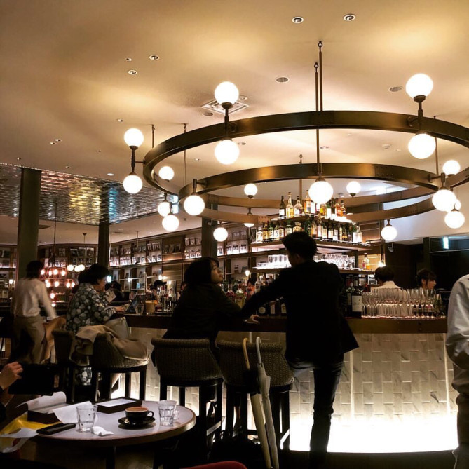 WIRED TOKYO 1999のバーカウンター