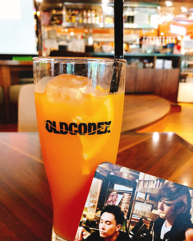 駅から３分、タワレコ内のTOWER RECORDS CAFÉ