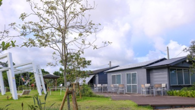 ロータリー広場/「沖縄こどもの国」