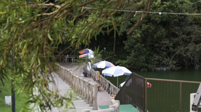 釣り堀/「沖縄こどもの国」