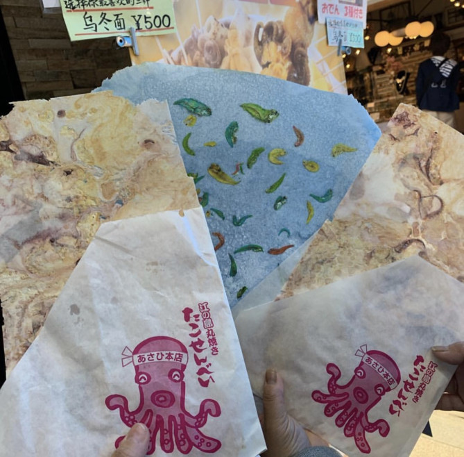 たこせんべいとしらすせんべい　400円・300円